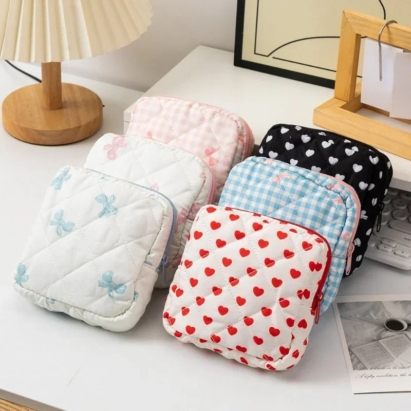 Tech Accessories Kit - Borsa portaoggetti per assorbenti igienici con