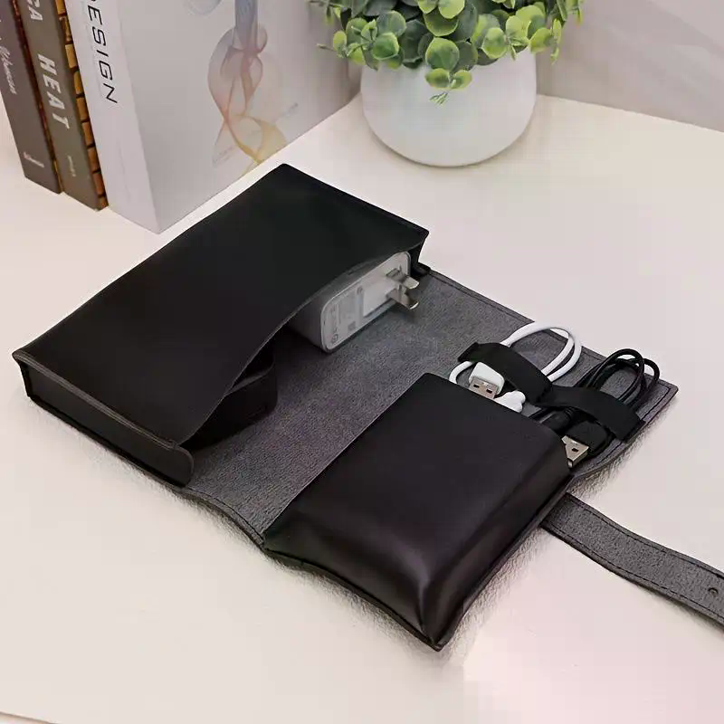 Organizer multiscomparto in pe - Tech Accessories Travel Case recensione e prezzo