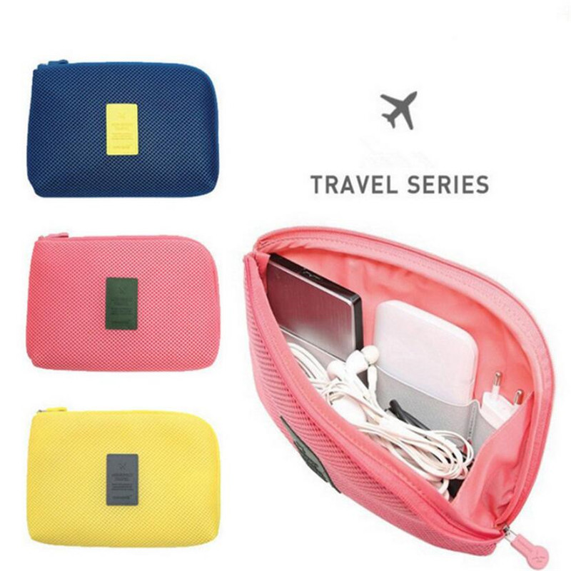 Borsa per accessori da viaggio - Tech Accessories Case recensione e prezzo