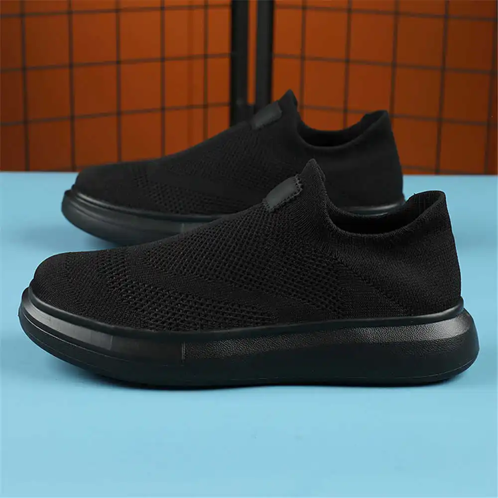 Calze con plateau scarpe marro - Best Tech Office Accessories recensione e prezzo