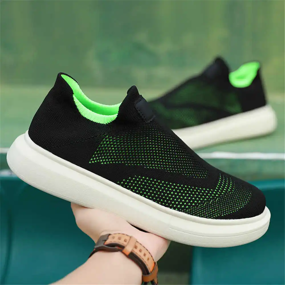 Calze con plateau scarpe marro - Best Tech Office Accessories recensione e prezzo